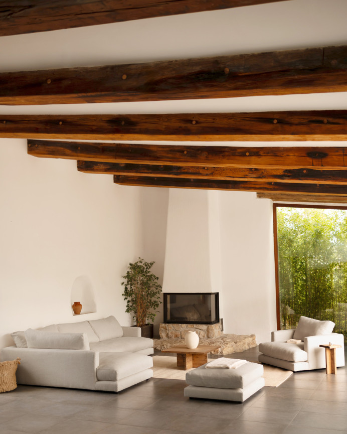 Sofa mit Chaiselongue in hellem Grau in verschiedenen Größen