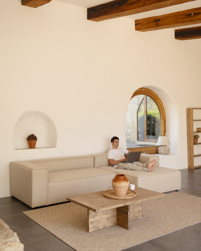 Sofa mit beigefarbener Chaiselongue in verschiedenen Größen