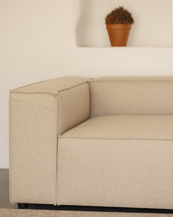 Sofa mit beigefarbener Chaiselongue in verschiedenen Größen