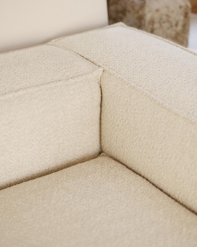 Bouclé-Sofa in weißer Farbe in verschiedenen Größen