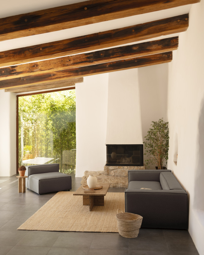 Dunkelgraues Sofa in verschiedenen Größen