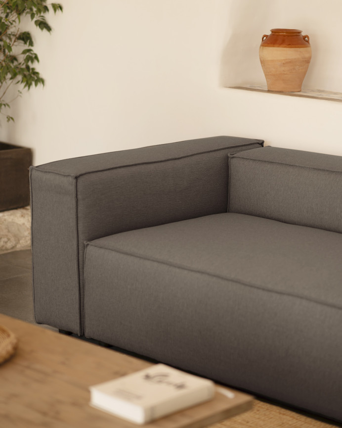 Dunkelgraues Sofa in verschiedenen Größen