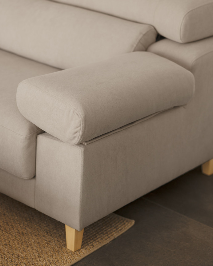 Sofa mit Chaiselongue in hellem Grau in verschiedenen Größen
