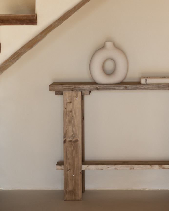 Massivholzkonsole in dunklem Eichenfarbton von 120x84 cm.