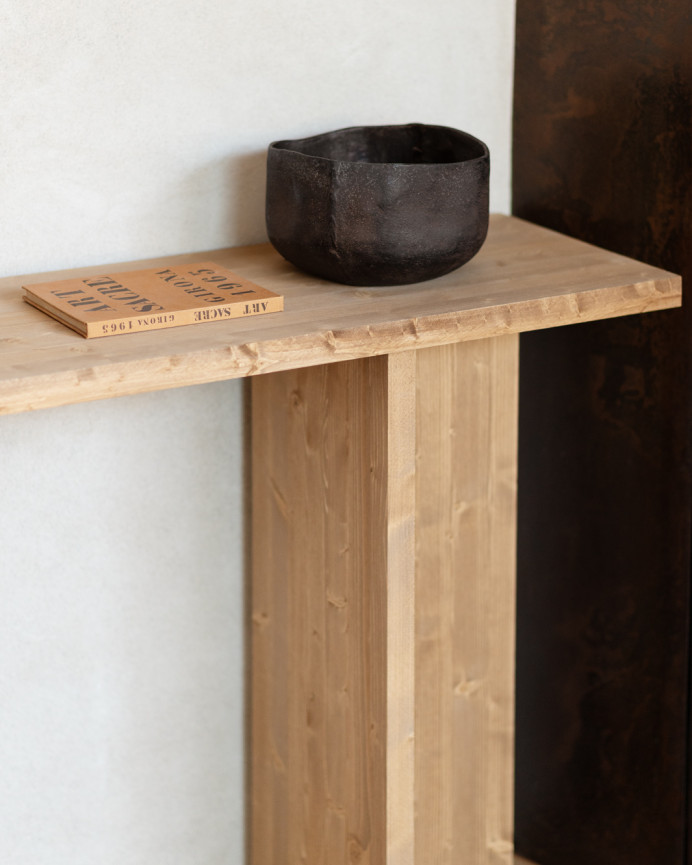 Massivholz-Konsole in mittlerer Eichenfarbe von 120x80 cm.