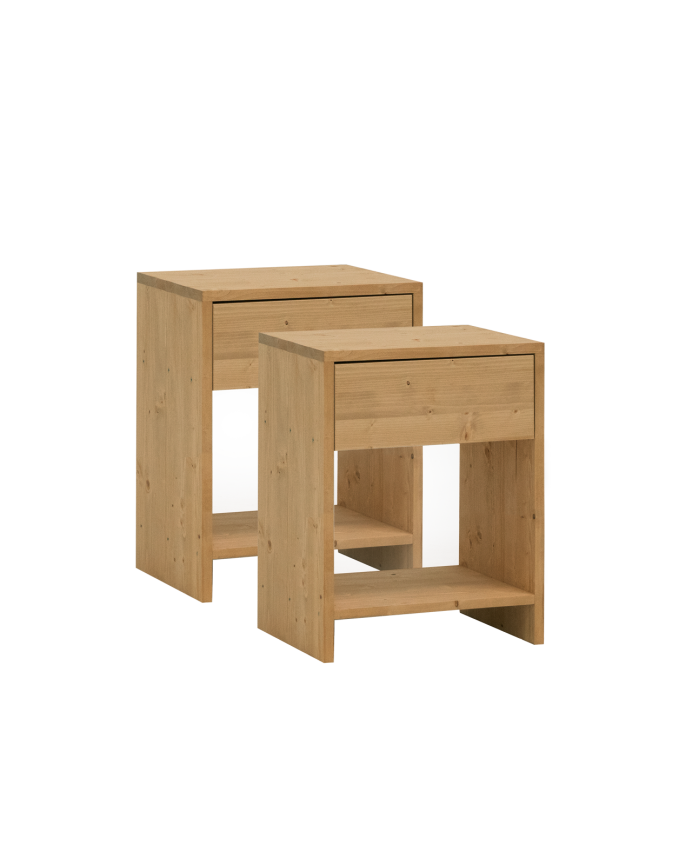 Set mit 2 massiven Holztischen mit einer Schublade in mittlerem Eichenholzton in verschiedenen Größen.