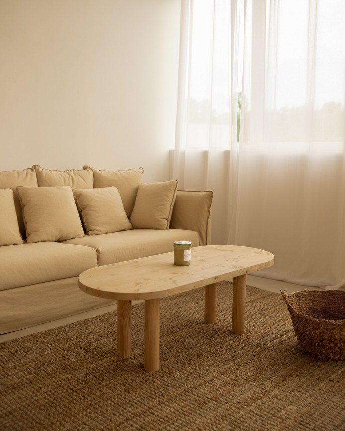 Ovaler massiver Eichentisch im mittleren Rotton von 40x120cm.
