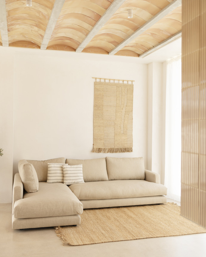 Sofa mit Chaiselongue in Beigetönen in verschiedenen Größen