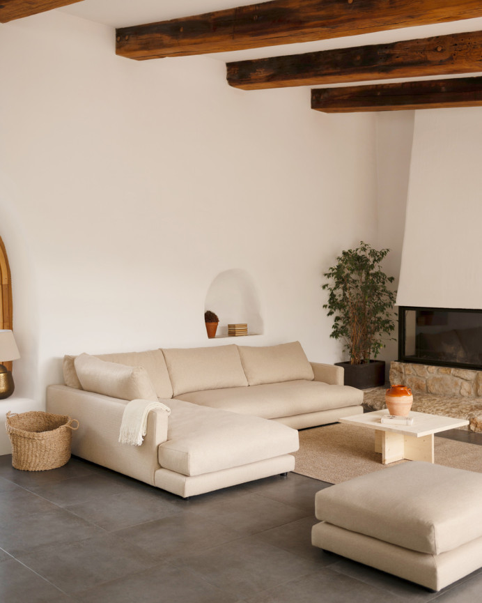Sofa mit Chaiselongue in Beigetönen in verschiedenen Größen