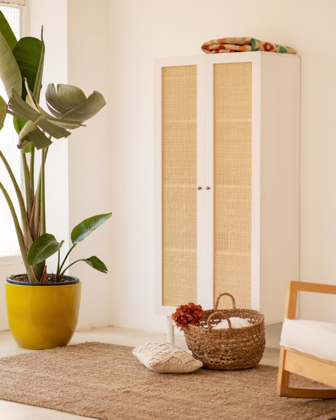 Massiver Holzschrank mit Rattan-Kern in Weiß, Maße 180x80cm
