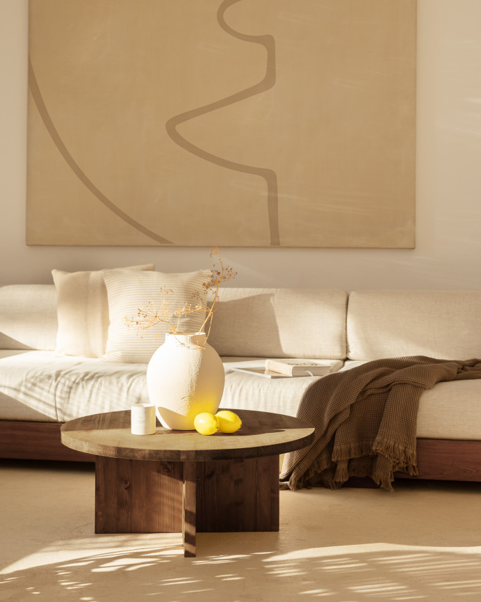 Verpacke 2 runde Massivholz-Couchtische in Nussbaumton 80x80cm.