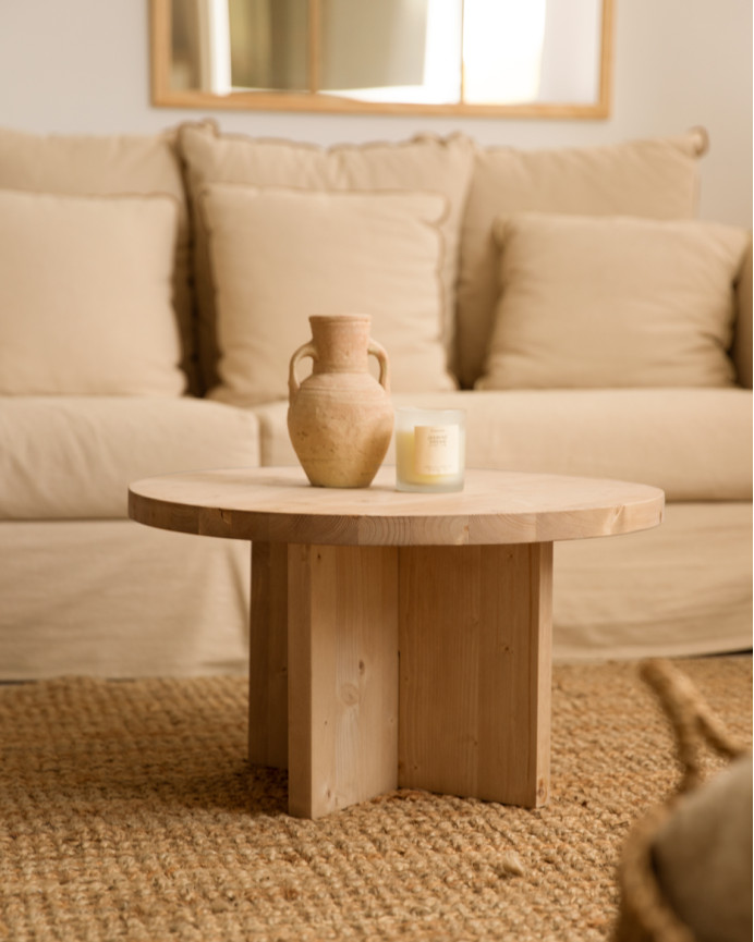 Verpacke 2 runde Massivholz-Couchtische in mittlerer Eichenfarbe 80x80cm.