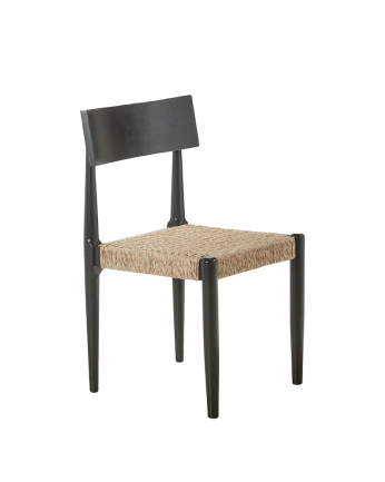 Massiver Holzstuhl mit einem Sitz aus beigefarbenem Seil, 81 cm hoch.