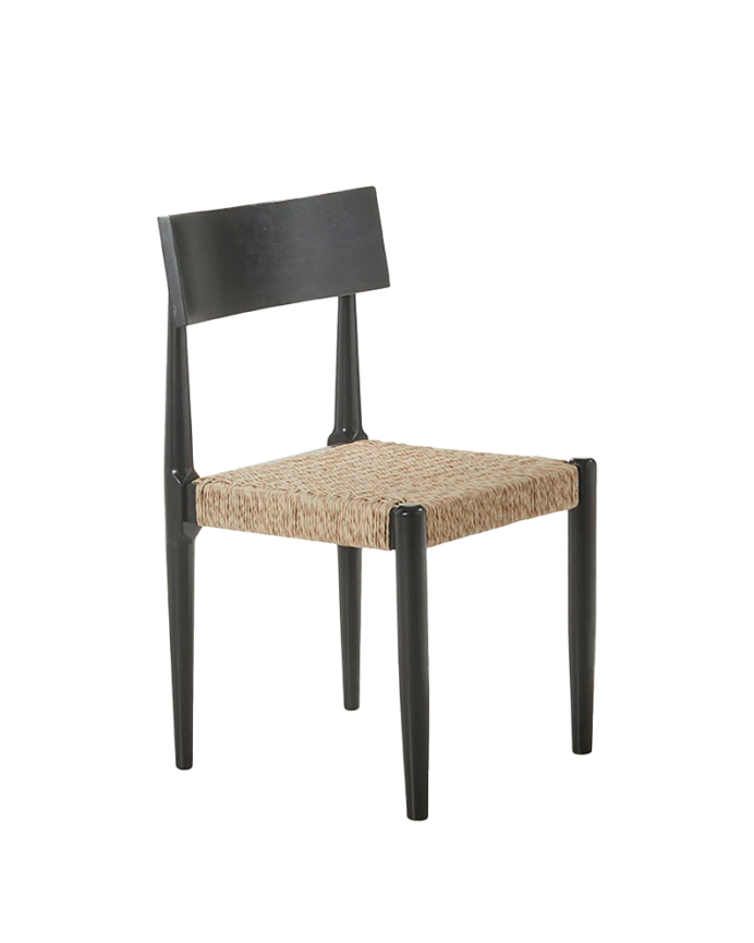 Massiver Holzstuhl mit einem Sitz aus beigefarbenem Seil, 81 cm hoch.