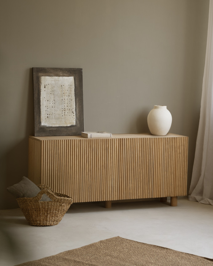 Holzvitrine aus Fichten- und Kiefernholz in mittlerem Eichenfarbton 152x42cm