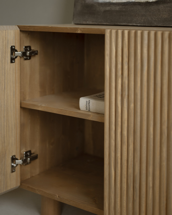 Holzvitrine aus Fichten- und Kiefernholz in mittlerem Eichenfarbton 152x42cm