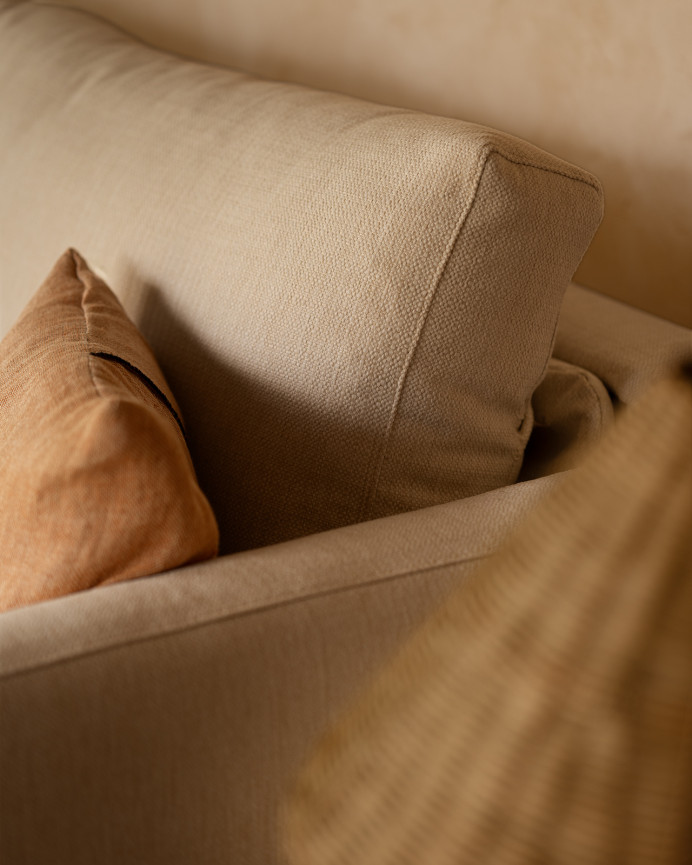 Schlafsofa in Beigefarben, 185x95cm.