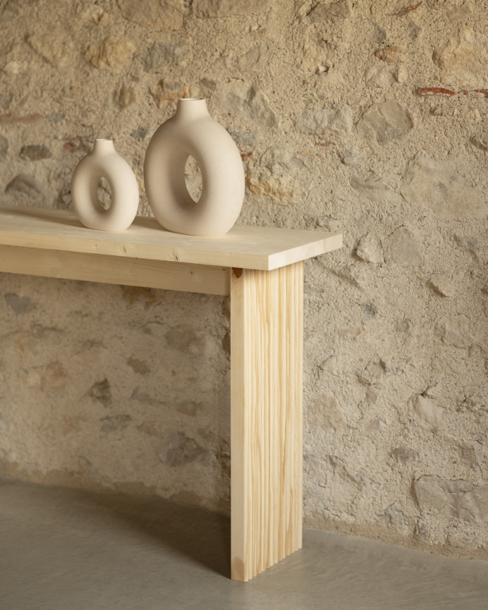 Massivholz-Konsole in Naturtönen von 120x80cm.