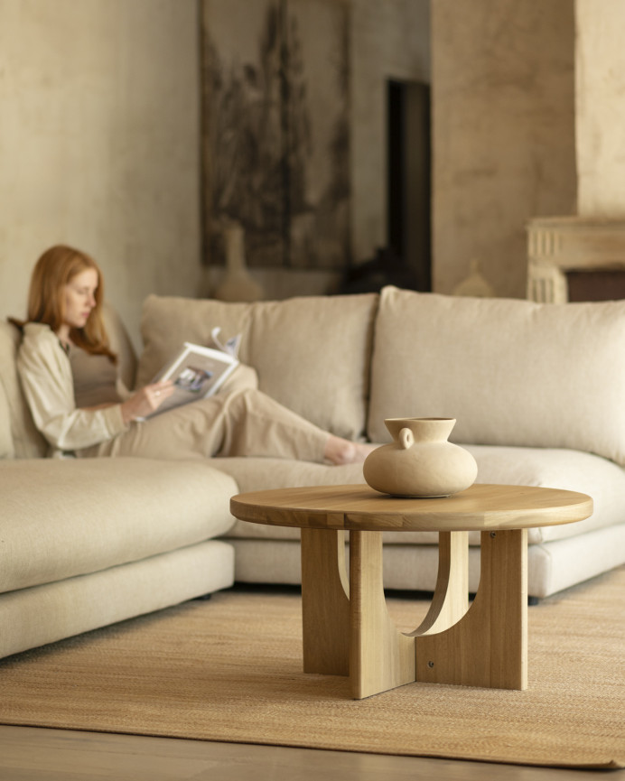 Massiver Couchtisch aus Pappelholz in verschiedenen Größen.