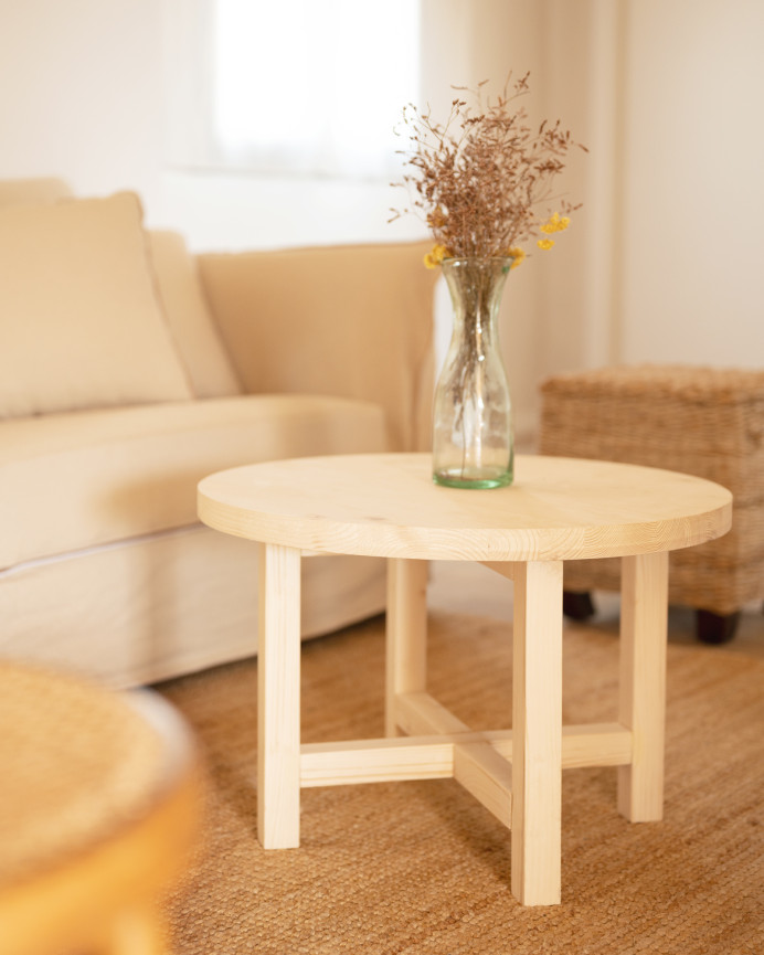 Runder massiver Holz-Couchtisch in Naturholzoptik in verschiedenen Größen