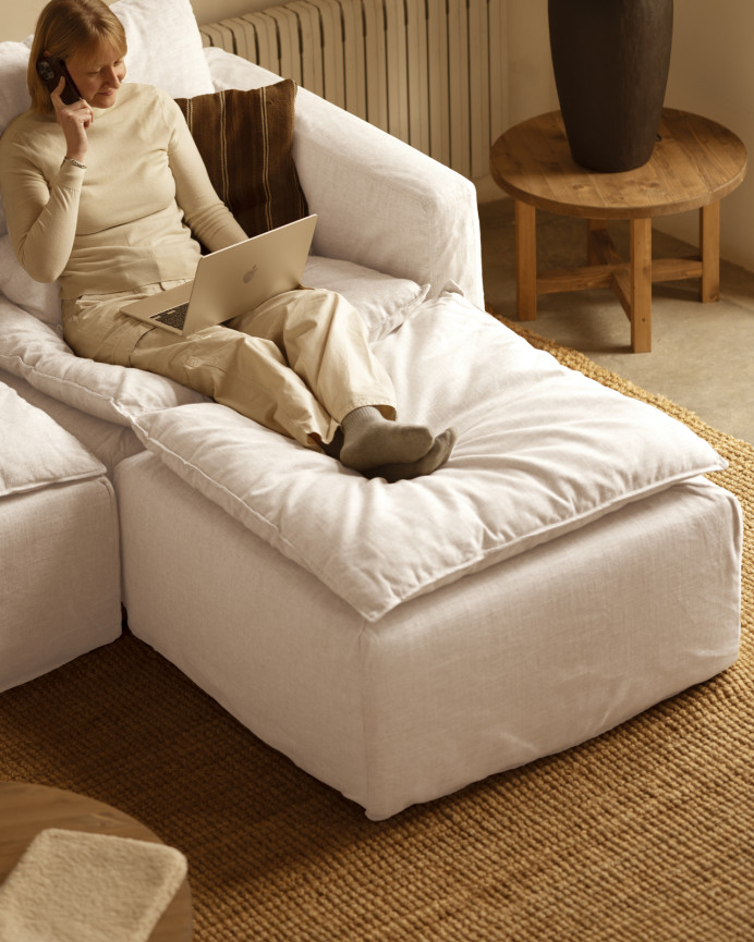 Baumwoll- und Leinen-Pouf mit abnehmbarem Bezug in Weiß, Maße 89x87 cm.