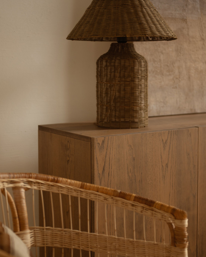 Aparador con 3 puertas de chapa de madera de fresno natural en tono avellana de 160x40cm