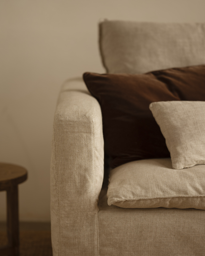 Baumwoll- und Leinenmodul mit abnehmbarer linker Armlehne in Beige von 97x96cm.