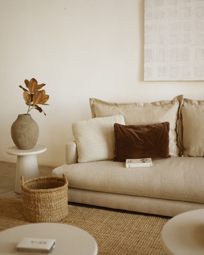 Gerades beigefarbenes Sofa von 325x105cm