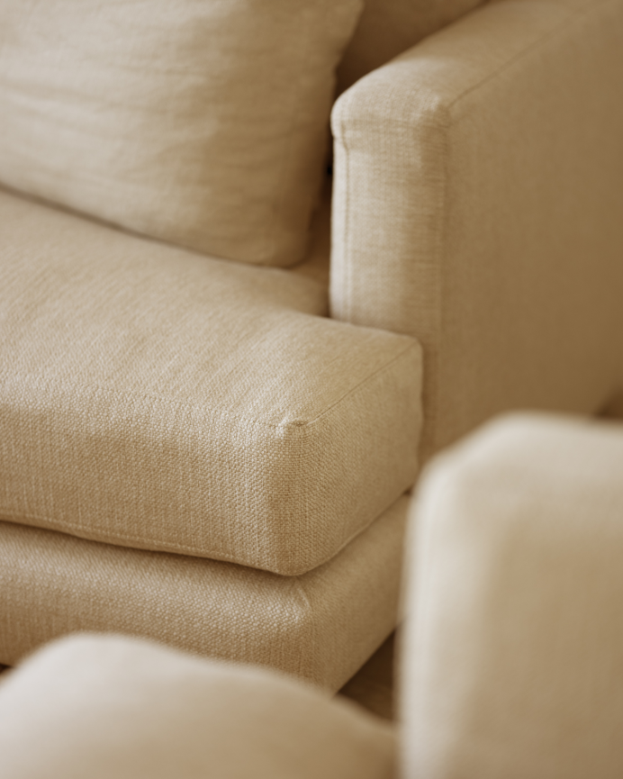 Sofa mit beigem Chaiselongue links in verschiedenen Größen
