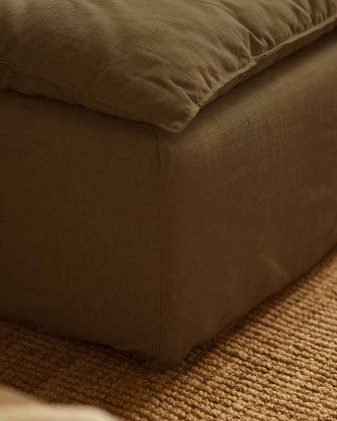 Modulares Sofa mit 3 Plätzen und rechter Ottomane aus Baumwolle und Leinen in abnehmbarem Grünton von 285x185cm.