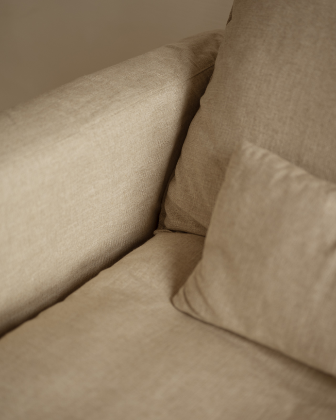 Baumwoll- und Leinenmodul mit abnehmbarer linker Armlehne in Beige von 97x96cm.