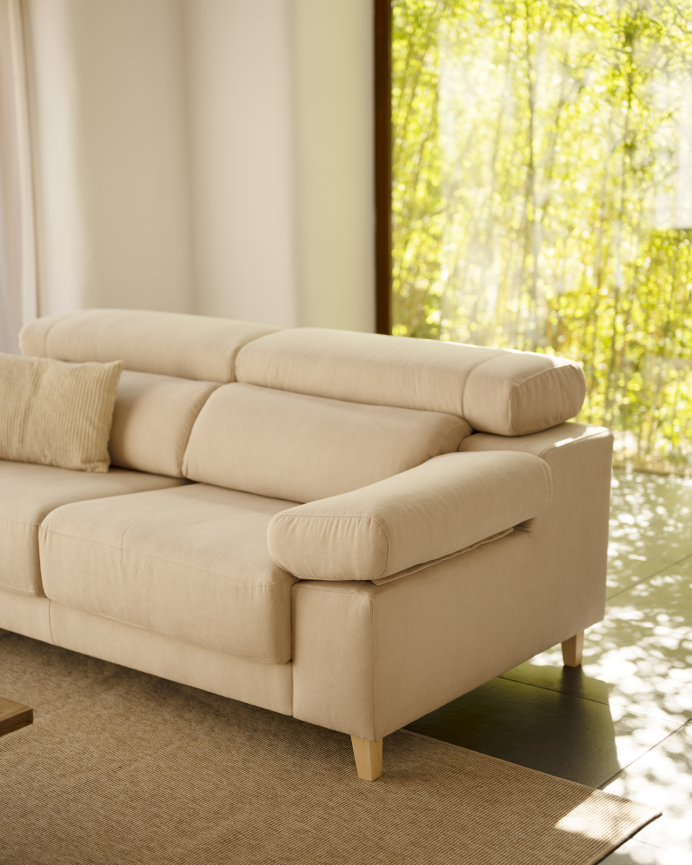 Beiges Sofa in verschiedenen Größen