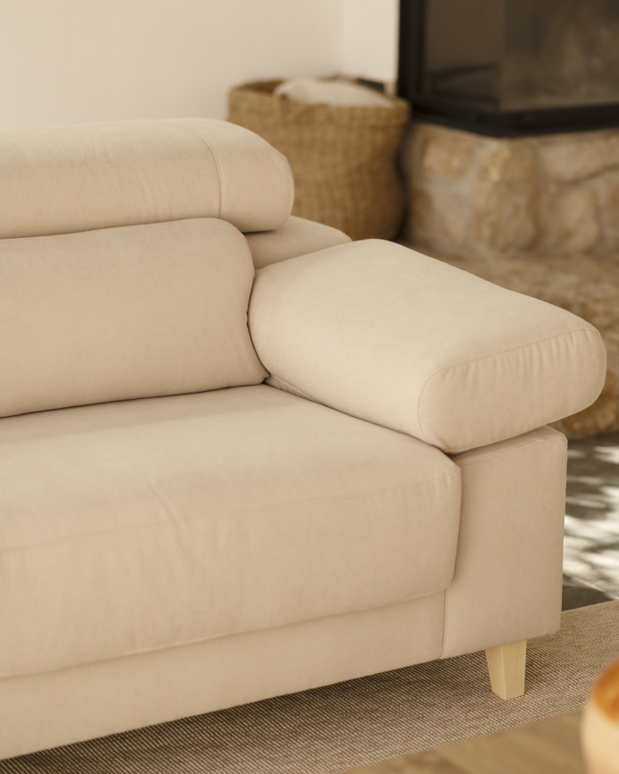 Beiges Sofa in verschiedenen Größen