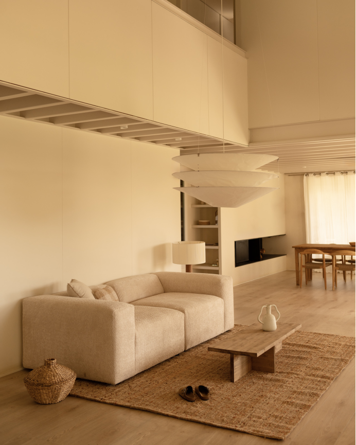 Zweier-Sofa aus Bouclé in Beige, 240x110cm.