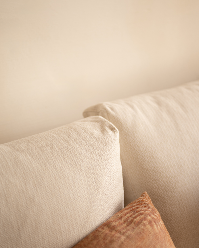 Gerade weiße cremefarbene Sofa, 325x105cm.