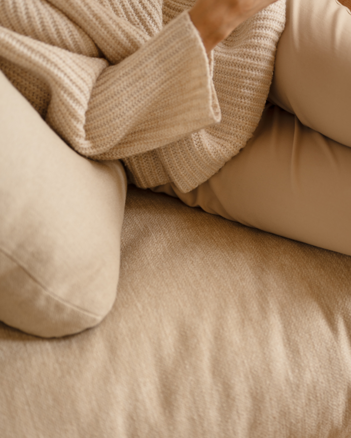 Gerades beigefarbenes Sofa 325x105cm