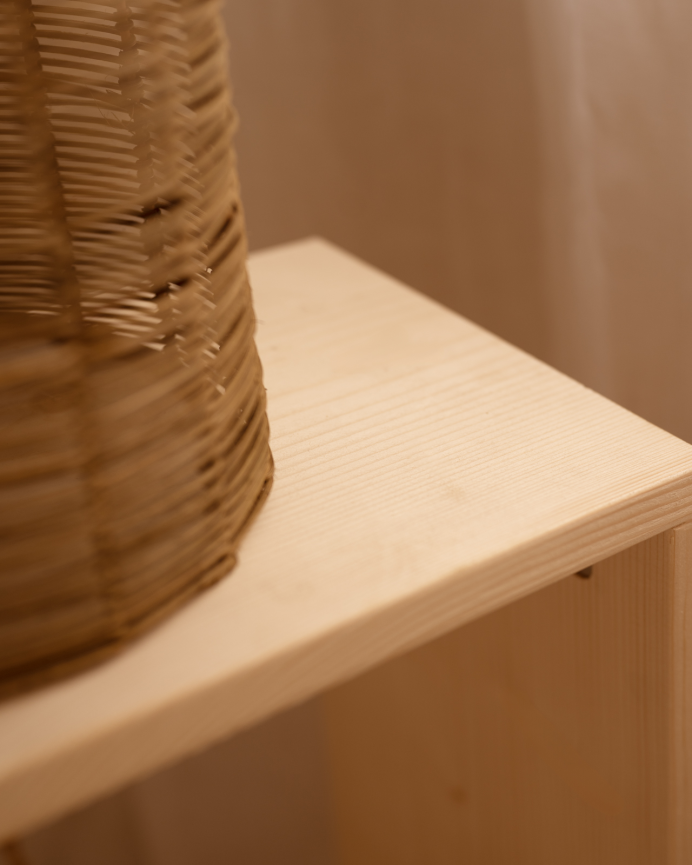 Estanteria de madera maciza en tono natural con 1 estante