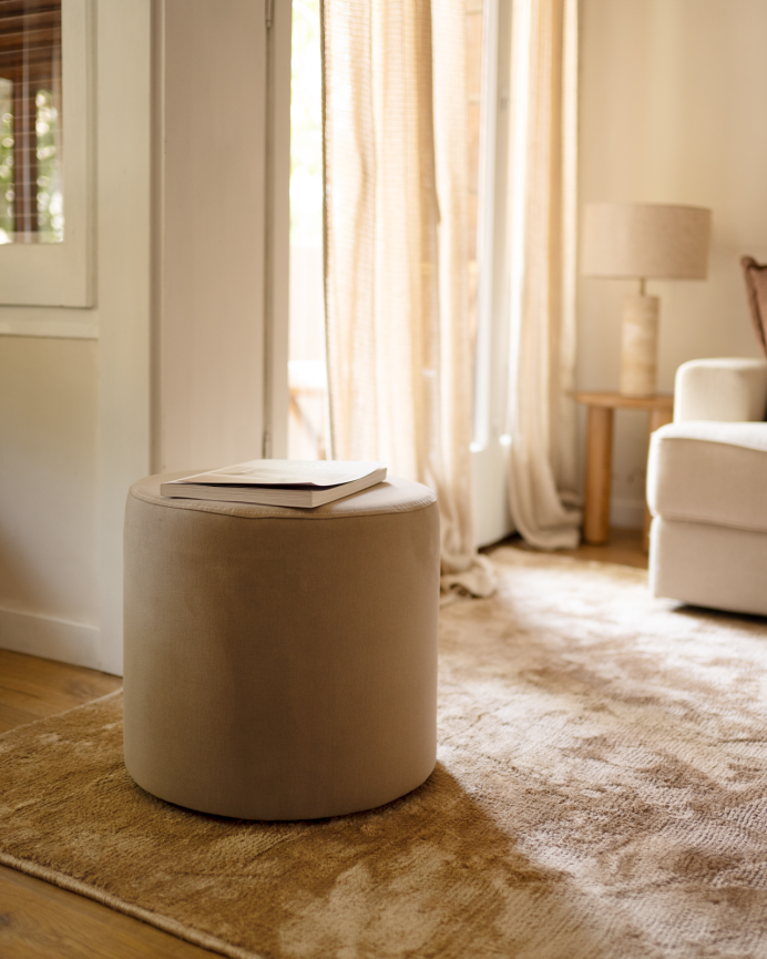 Pouf in Taupe-Ton in 44x42cm