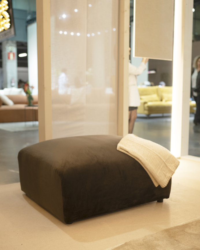 Pouf aus Samt in Schokoladenbraun 92x83cm