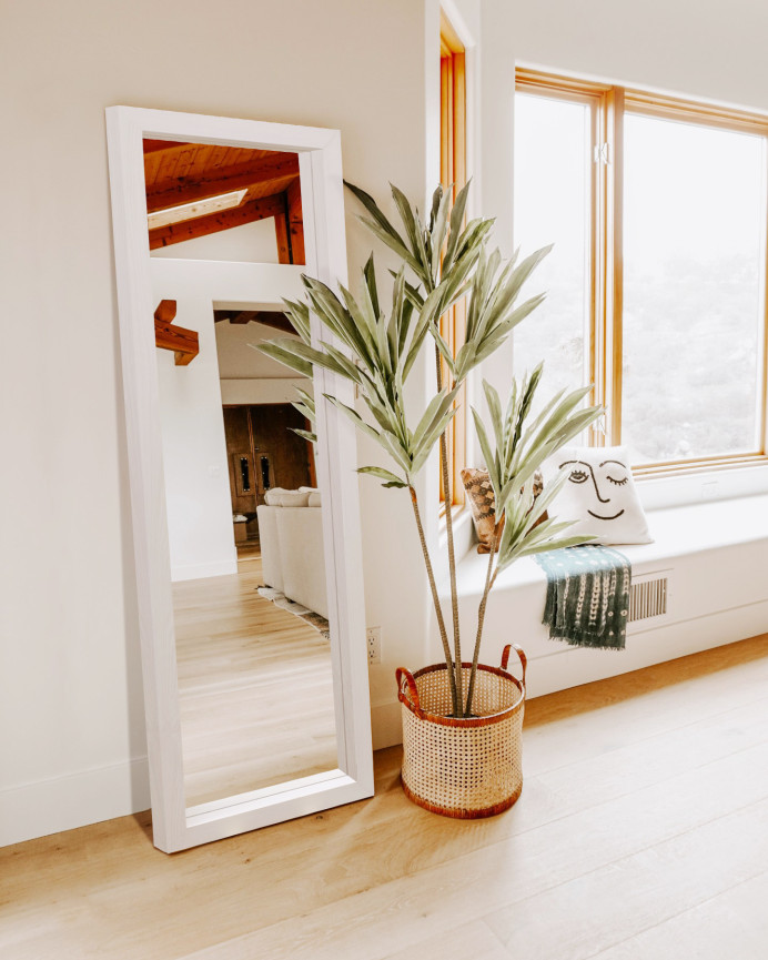White wooden mirror of various sizes