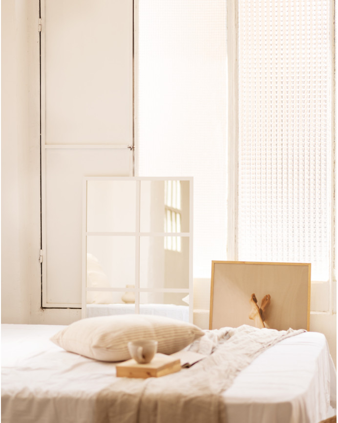 Wooden mirror in white color, 90x60cm.