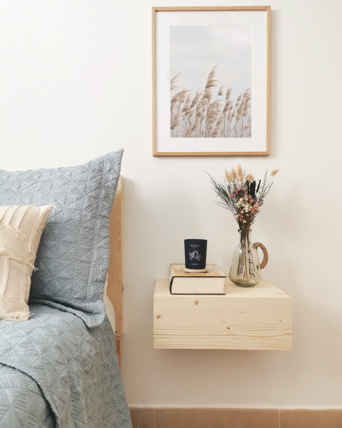 Solid wood floating bedside table in natural tone, 40cm.