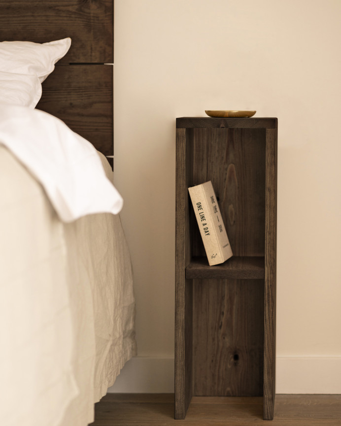 Pack of 2 solid wood nightstands or auxiliary tables in walnut tone 60x20cm