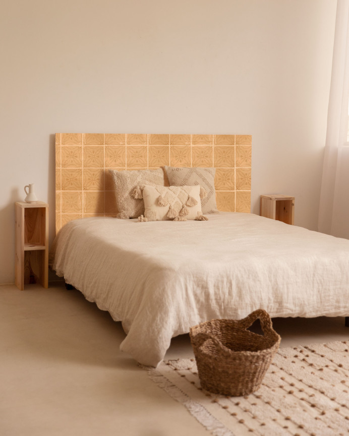 Solid wood headboard stamped in various sizes