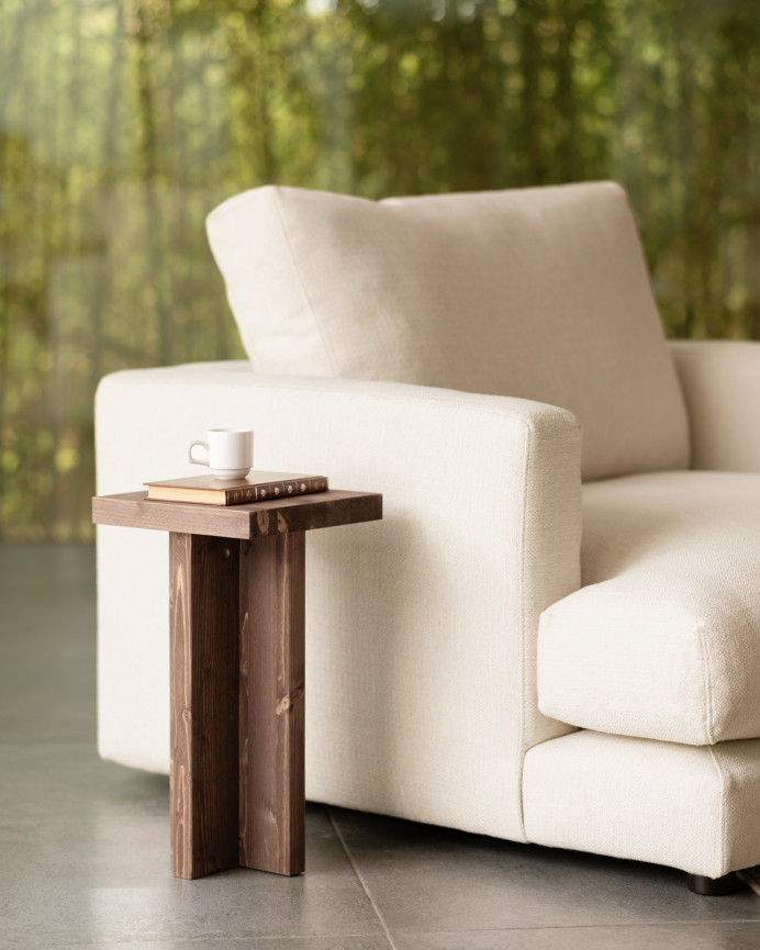 Solid wood side table in walnut tone, 25x25cm.