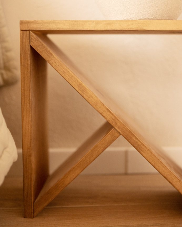 Pack 2 solid dark oak wood side tables in various sizes.