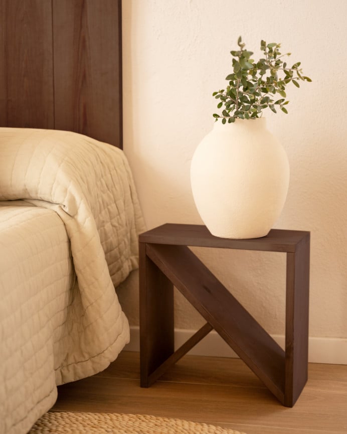 Pack solid walnut wood headboard and bedside tables in various sizes.