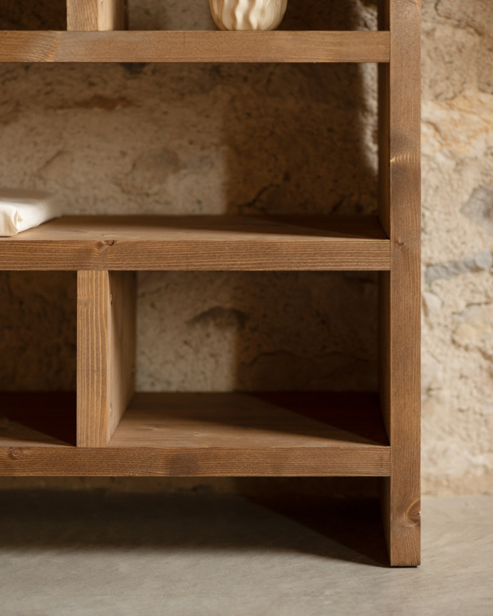 Solid dark oak wood bookcase measuring 80x140cm