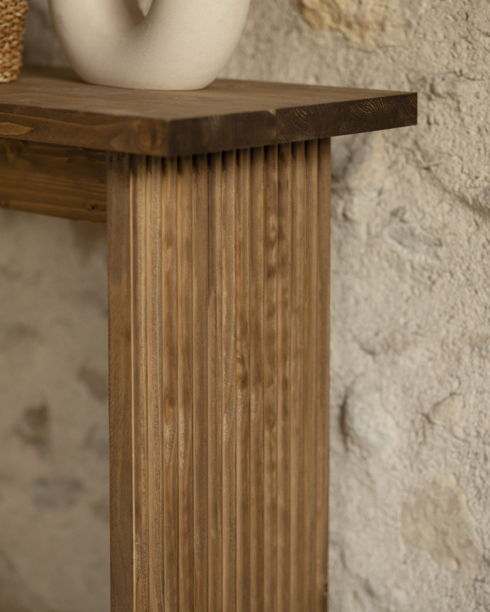 Solid dark oak wood console table measuring 120x80cm.