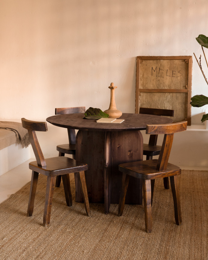 Round solid wood dining table in walnut tone, 110cm.